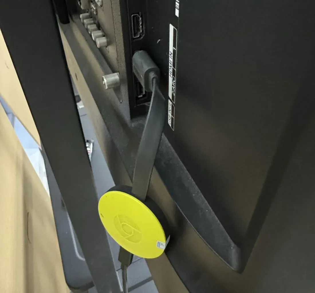 更新 Chromecast 和应用